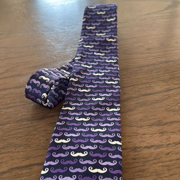 NWT Jos A Bank Silk Mustache Tie - Picture 9 of 12